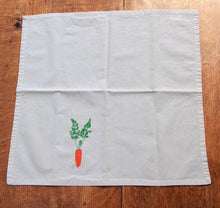 Load image into Gallery viewer, Carrot Napkin Set of 2