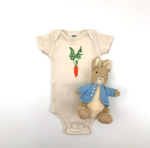 Load image into Gallery viewer, Carrot short sleeve baby bodysuit